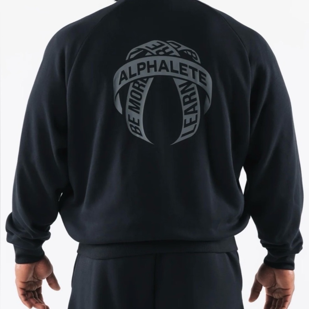 Alphalete crest zip up jacket size large unisex
